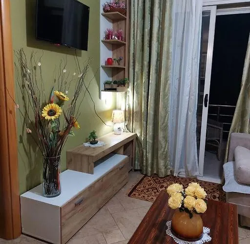 Buneci * تيرانا